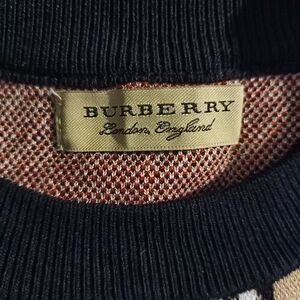 Burberry sweater